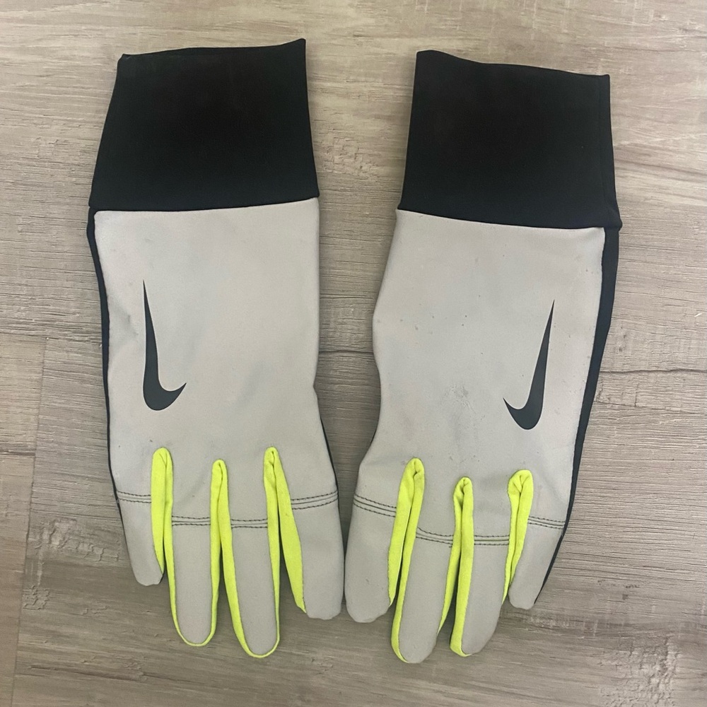 Nike Reflective Cycling Running gloves. Men’s Small or Women’s Medium.